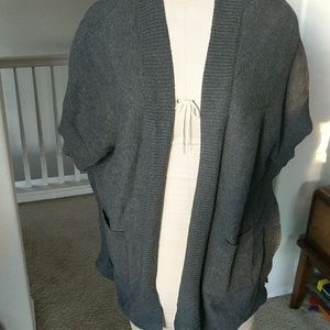 Old Navy cardigan short sleeve, open front